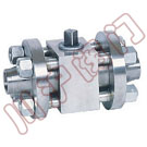 �������y